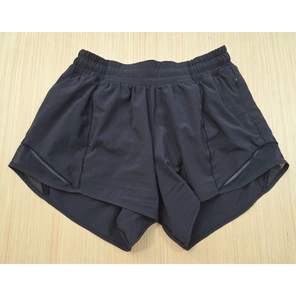 Lululemon Hotty Hot Short II Long 4" Solid Black Womens Size 4 Tall